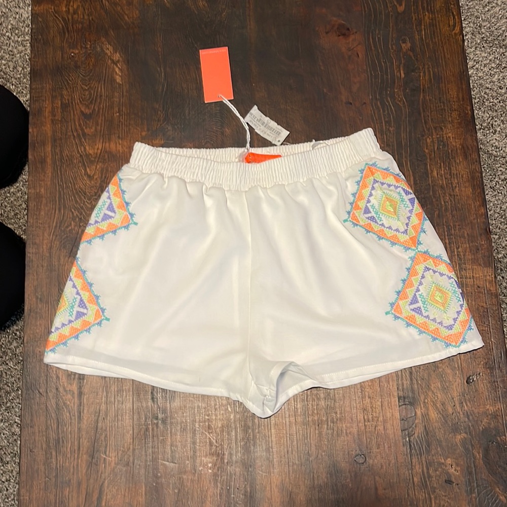 lulumari - Dress Shorts - Small - New with Tags